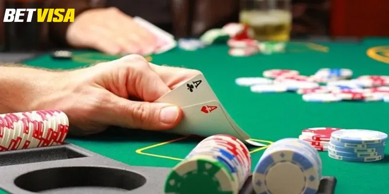 Cách chơi Poker hiệu quả tại Betvisa