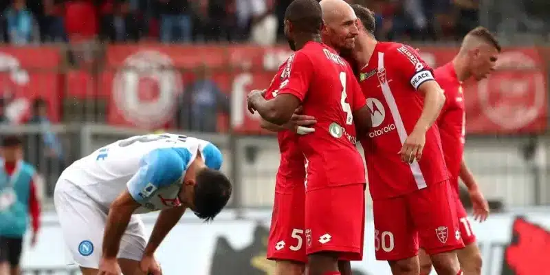 Đánh giá phong độ hiện tại của Monza vs Napoli